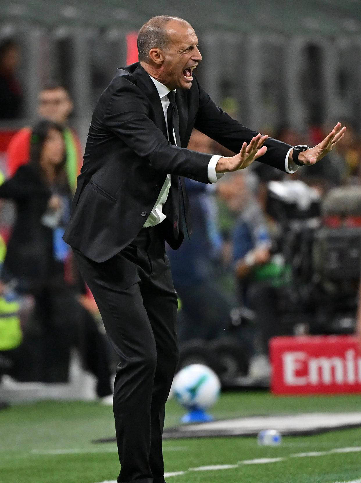 AC米兰主帅放话：英超抢七大战必胜上海申花，武磊冷笑回应(武磊正式转会皇马是真的吗)